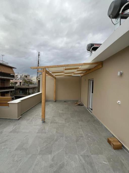 Cozy New Apartment Nearby Metro Атина Екстериор снимка