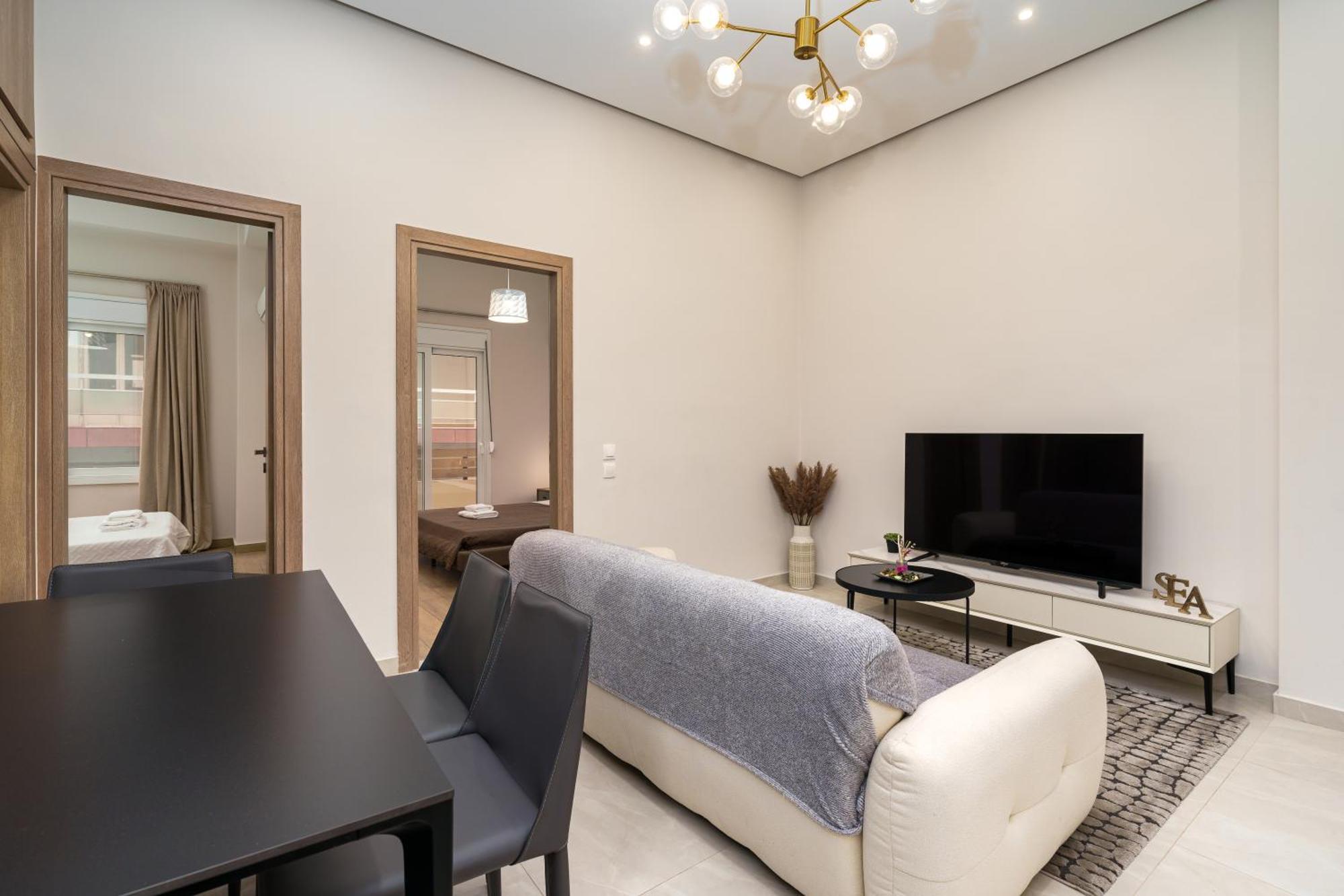 Cozy New Apartment Nearby Metro Атина Екстериор снимка
