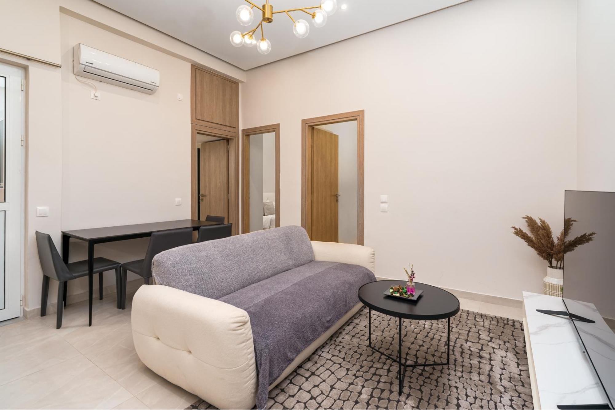 Cozy New Apartment Nearby Metro Атина Екстериор снимка